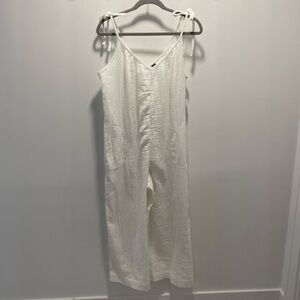 Old Navy White Textured Top